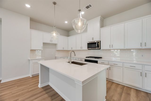 8119 Challenger Lane, Frisco, TX 75034