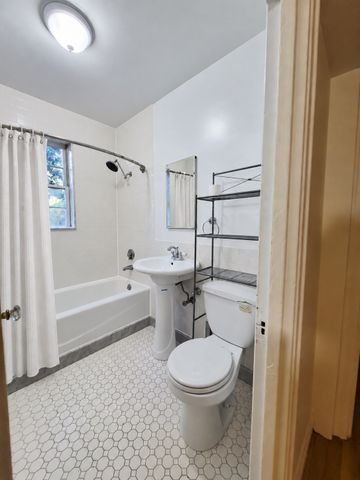 988 Memorial Drive 82, Cambridge, MA 02138