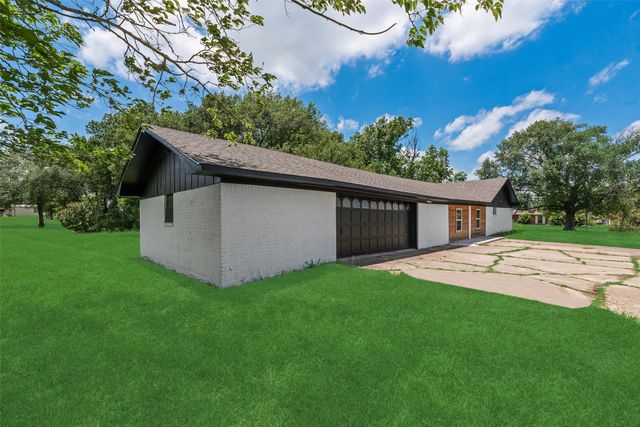 906 Mesquite Lane, Mexia, TX 76667