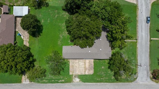 906 Mesquite Lane, Mexia, TX 76667