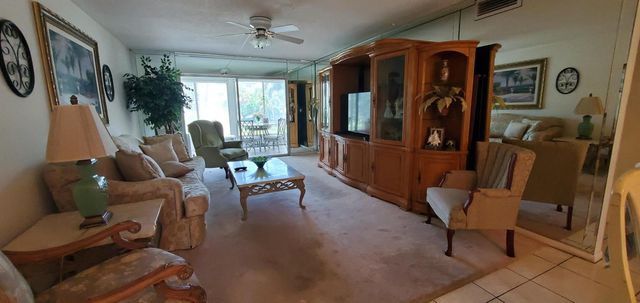 2901 VICTORIA Circle F2, Coconut Creek, FL 33066