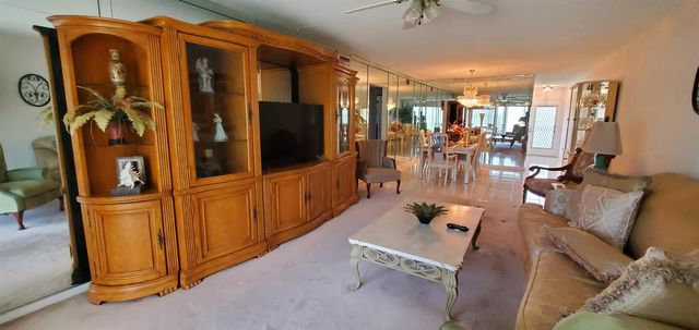 2901 VICTORIA Circle F2, Coconut Creek, FL 33066