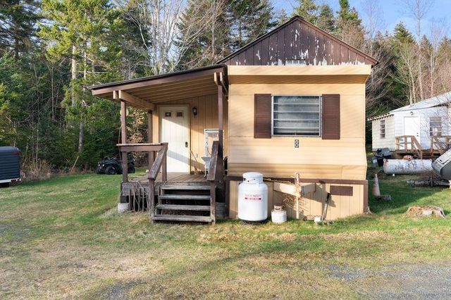 8 Dorf Auf Radar Road, Wilmington, VT 05363