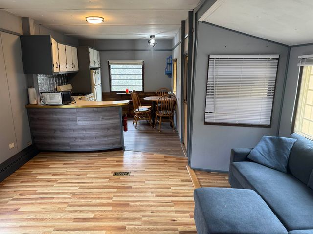 8 Dorf Auf Radar Road, Wilmington, VT 05363