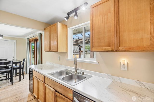 4718 S Victor Street, Seattle, WA 98178