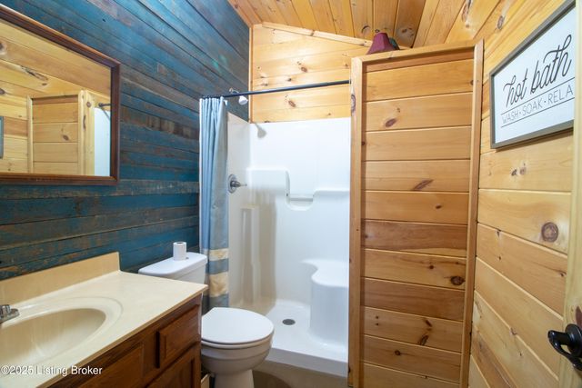 899 Pine Haven Rd, Clarkson, KY 42726