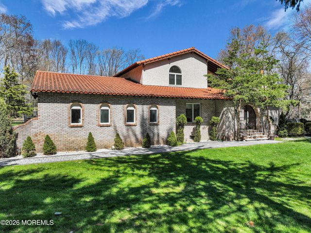 12 Red Fox Run, Manalapan, NJ 07726