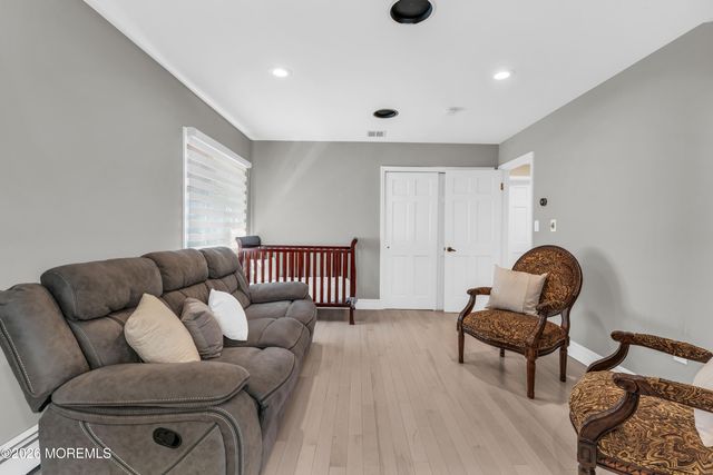 12 Red Fox Run, Manalapan, NJ 07726