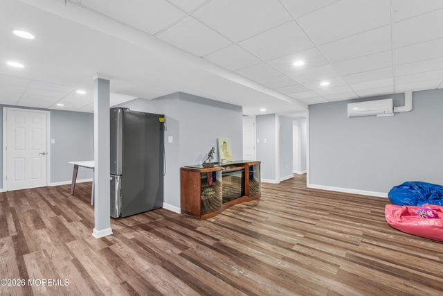 12 Red Fox Run, Manalapan, NJ 07726