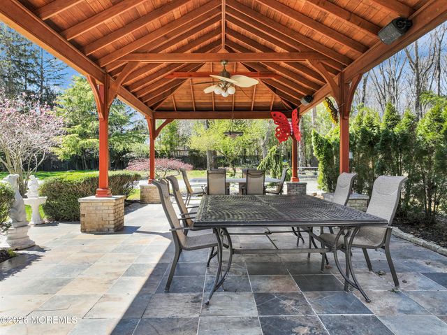 12 Red Fox Run, Manalapan, NJ 07726