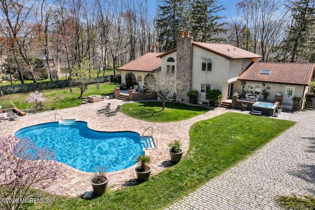 12 Red Fox Run, Manalapan, NJ 07726