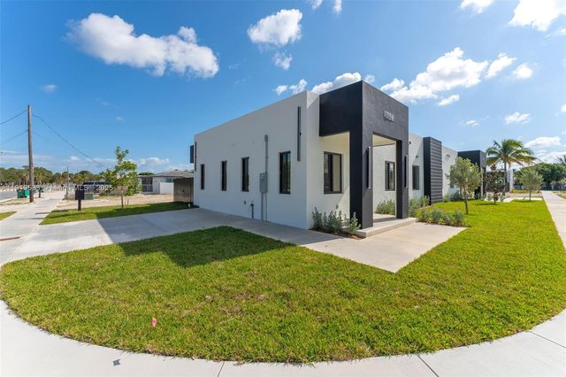 21911 SW 124th Ave, Miami, FL 33170