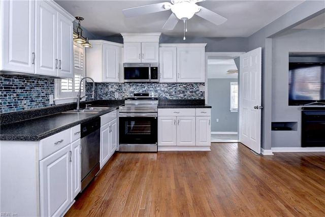 17 Prince George DR, Hampton, VA 23669