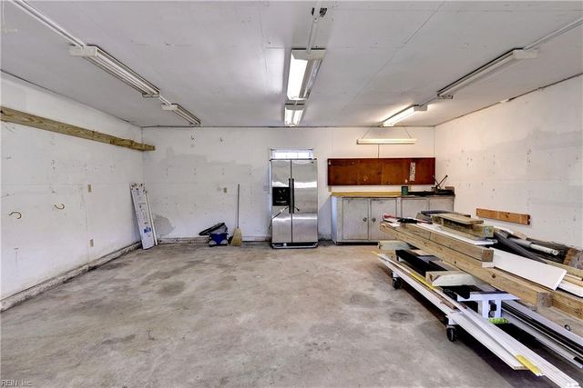 17 Prince George DR, Hampton, VA 23669