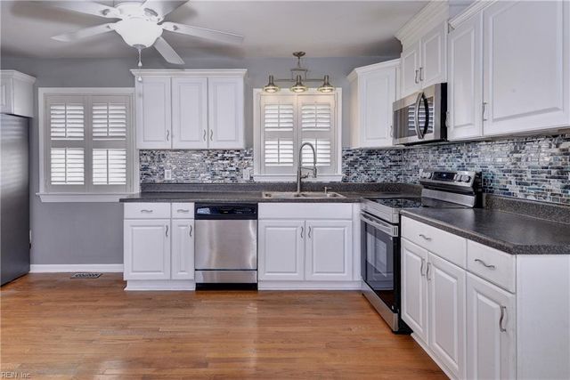 17 Prince George DR, Hampton, VA 23669