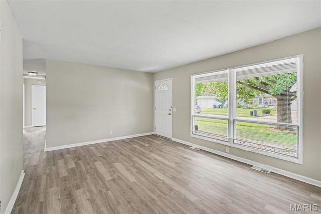 735 Starlet Drive, Florissant, MO 63031