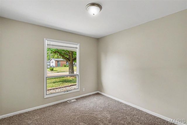 735 Starlet Drive, Florissant, MO 63031