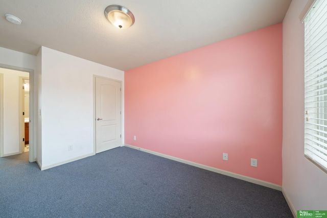 9152 Hanover Street, Omaha, NE 68122