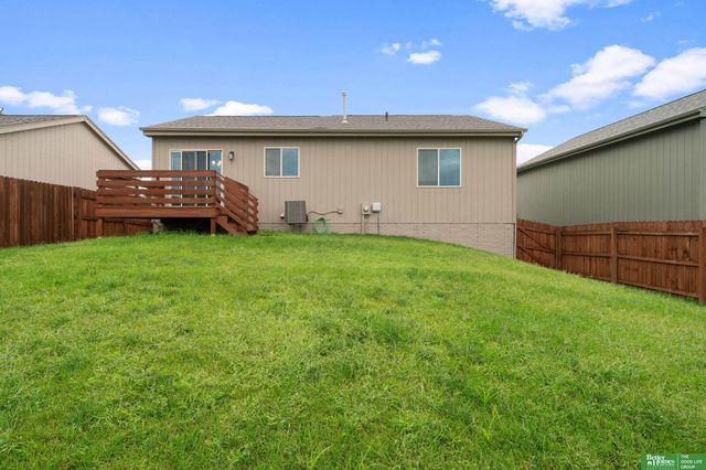 9152 Hanover Street, Omaha, NE 68122