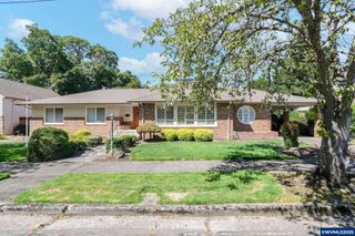1215 10th Av SW, Albany, OR 97321