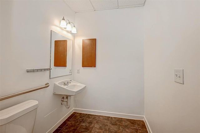 9788 Clarewood Drive 201, Houston, TX 77036