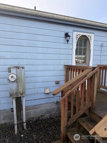 1905 Honeysuckle Lane, Centralia, WA 98531