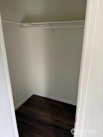 1905 Honeysuckle Lane, Centralia, WA 98531