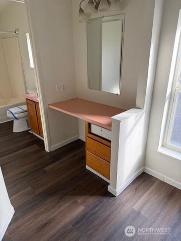 1905 Honeysuckle Lane, Centralia, WA 98531