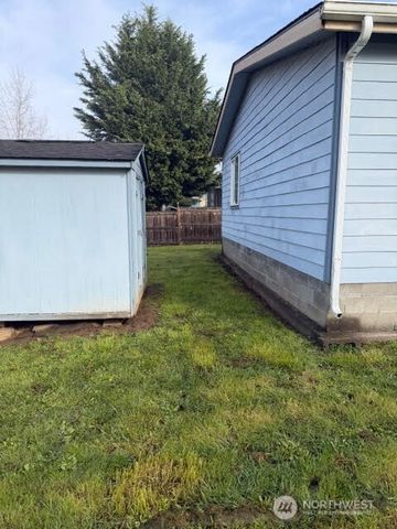 1905 Honeysuckle Lane, Centralia, WA 98531