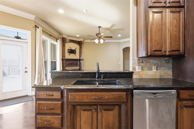 404 Antietam Drive, Bossier City, LA 71112