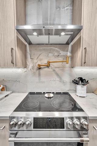 9178 Delemar Court, Wellington, FL 33414