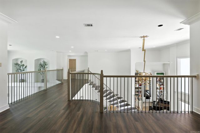 67 Chenal Circle, Little Rock, AR 72223