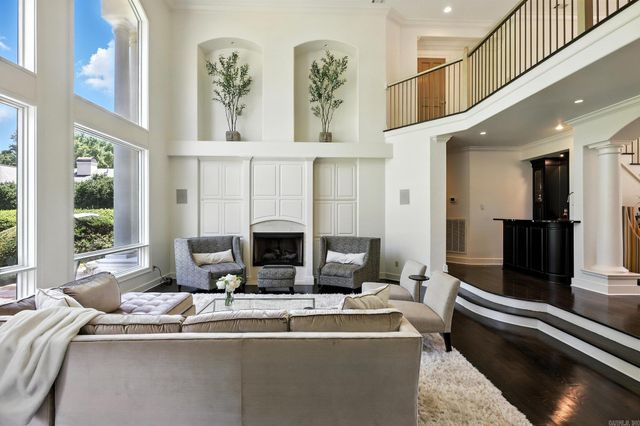 67 Chenal Circle, Little Rock, AR 72223