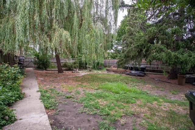 5441 N Linder Avenue, Chicago, IL 60630