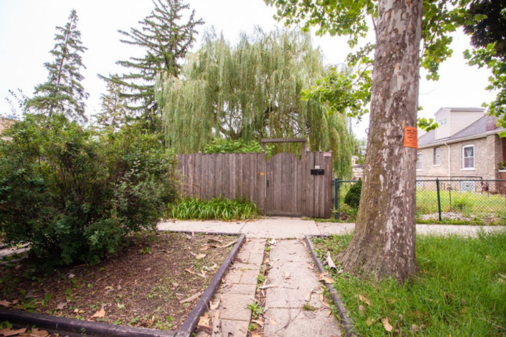 5441 N Linder Avenue, Chicago, IL 60630