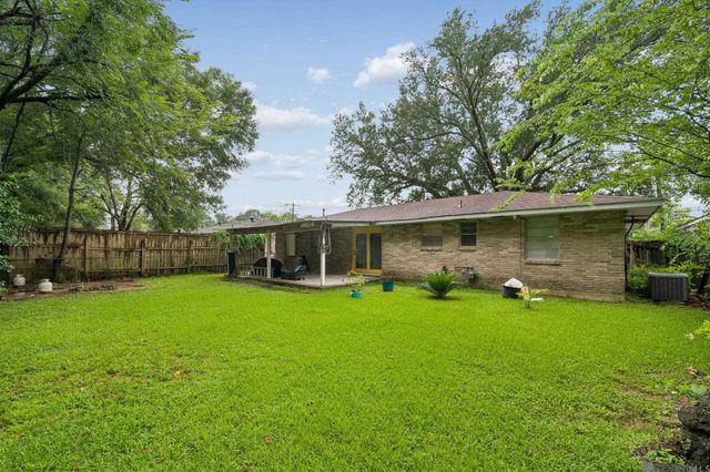 1216 S Stacy Ave, Gonzales, LA 70737