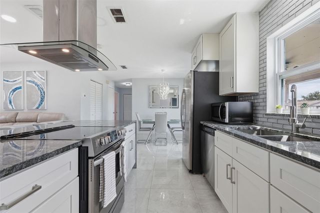 5922 MALCROSS DRIVE, Orlando, FL 32812