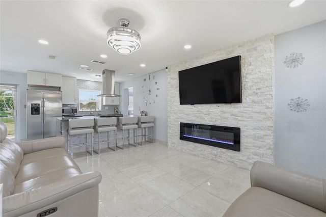 5922 MALCROSS DRIVE, Orlando, FL 32812