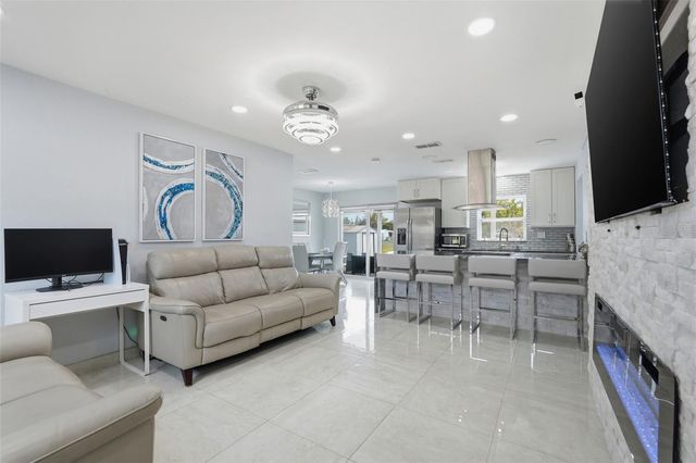 5922 MALCROSS DRIVE, Orlando, FL 32812