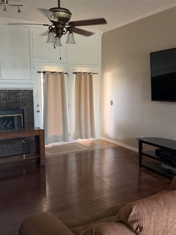 1605 NE 11th Street, Moore, OK 73160