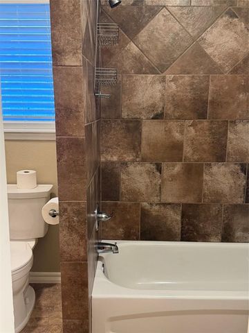 1605 NE 11th Street, Moore, OK 73160