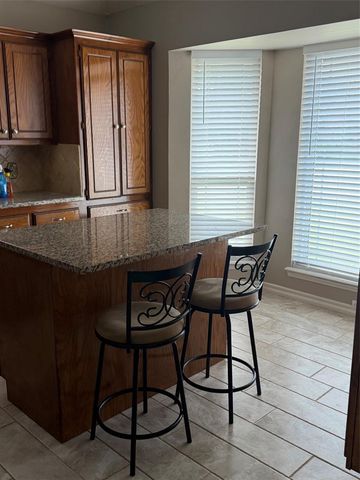 1605 NE 11th Street, Moore, OK 73160