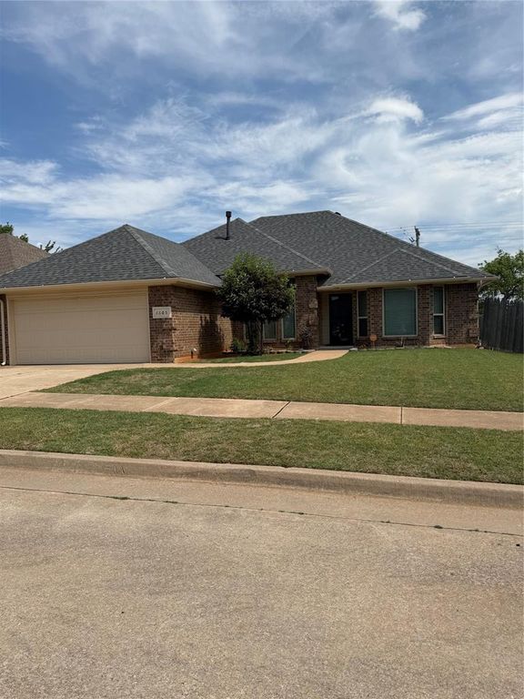 1605 NE 11th Street, Moore, OK 73160