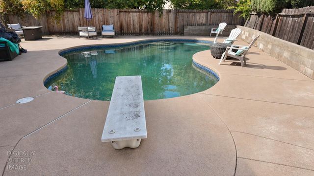 6903 Mesa Grande Ct, Sacramento, CA 95828