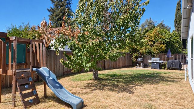 6903 Mesa Grande Ct, Sacramento, CA 95828