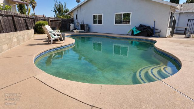6903 Mesa Grande Ct, Sacramento, CA 95828