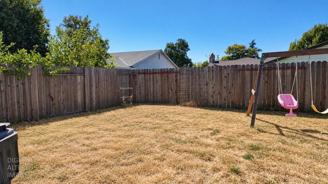 6903 Mesa Grande Ct, Sacramento, CA 95828