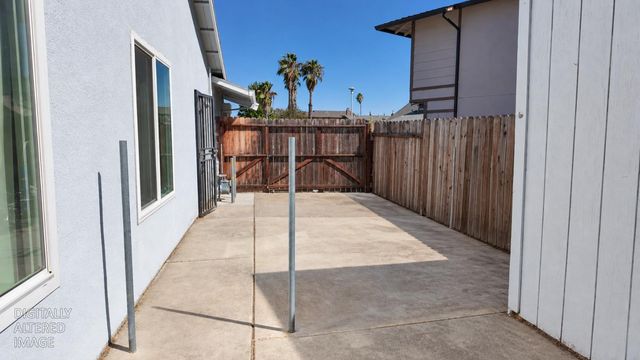 6903 Mesa Grande Ct, Sacramento, CA 95828