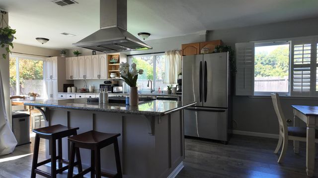 6903 Mesa Grande Ct, Sacramento, CA 95828