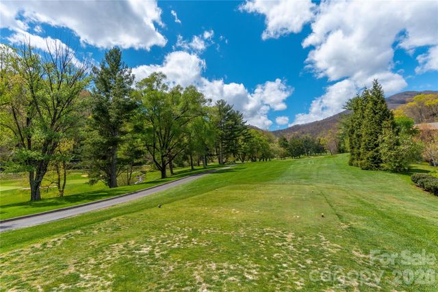 500 Sophie Road, Maggie Valley, NC 28751